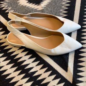 Banana republic White Flat Sling back Shoes